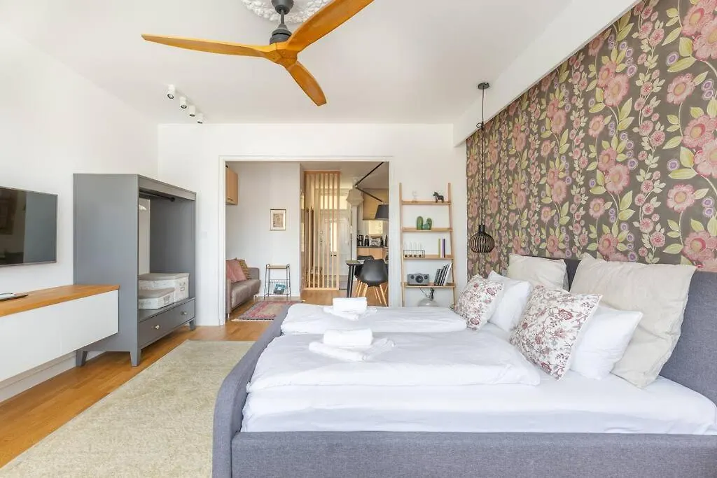 Cozy&Stylish At The Eastern Railway St. W Balcony Daire Budapeşte Macaristan